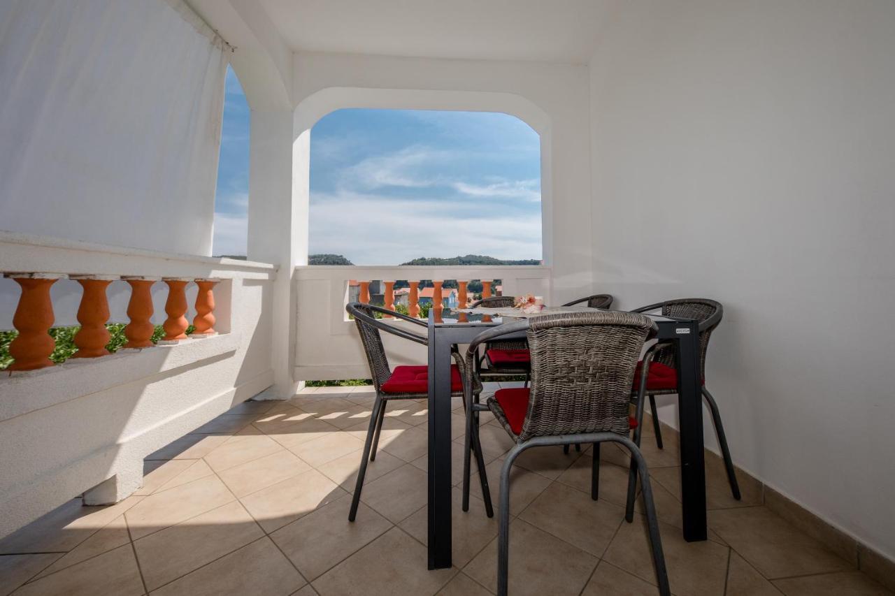 Zeljko Apartmani Lopar Exterior foto